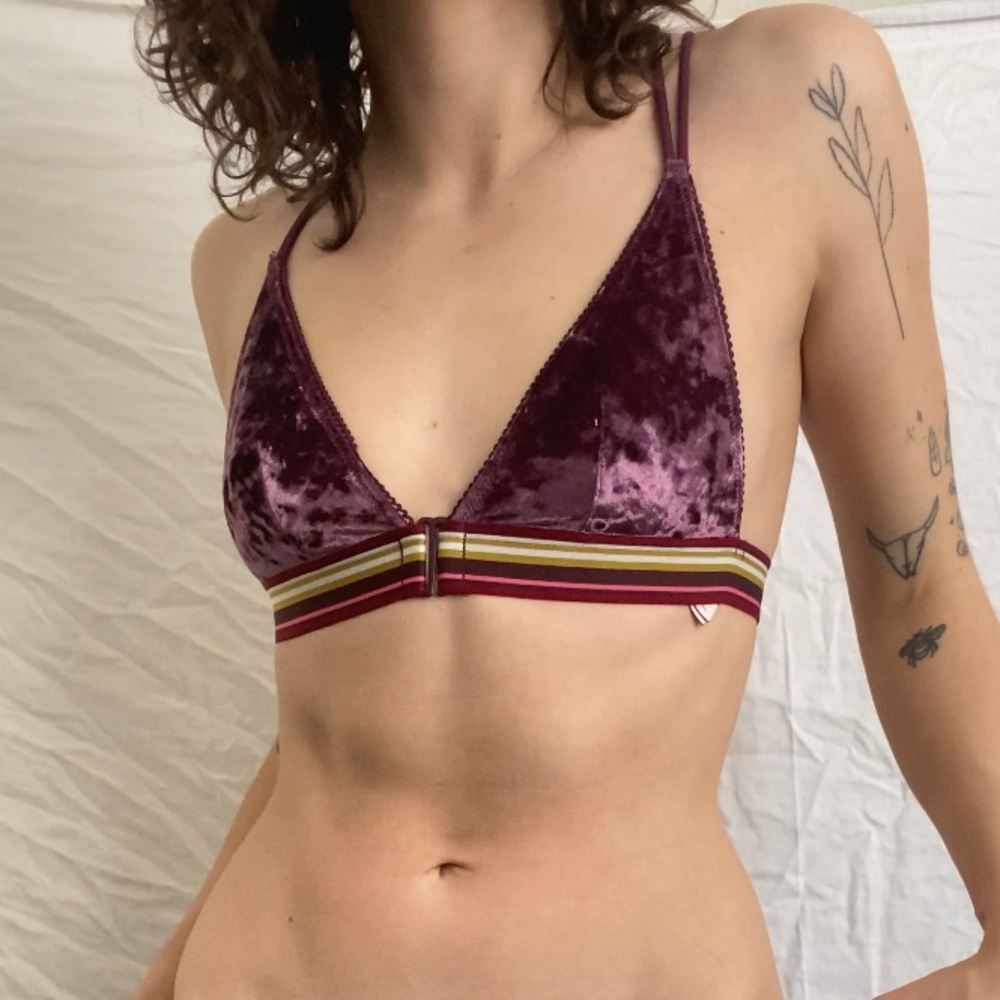 Maroon Velvet Victoria’s Secret Bralette XS-S